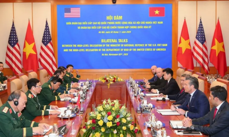 bo-truong-quoc-phong-my-pete-hegseth-tham-chinh-thuc-viet-nam13