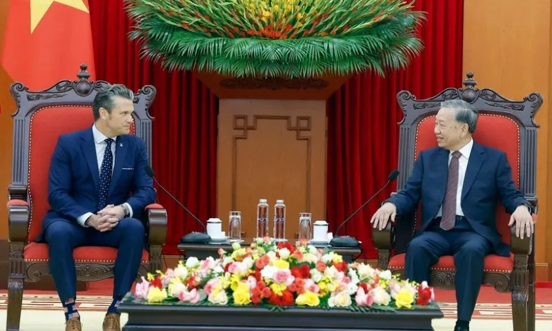 tong-bi-thu-to-lam-tiep-bo-truong-chien-tranh-hoa-ky-pete-hegseth-4-resize