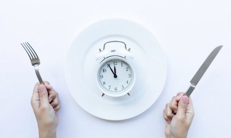 Nghiên cứu mới: Nhịn ăn gián đoạn không làm giảm khả năng tư duy