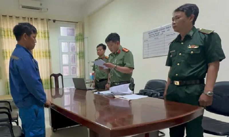 Hai thuyền trưởng bị khởi tố vì tổ chức xuất cảnh trái phép, đưa tàu cá sang vùng biển nước ngoài