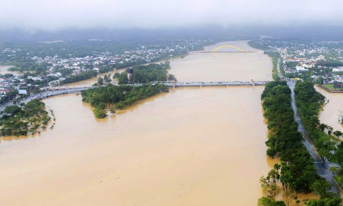 Huế: Bố trí chỗ ở cho các hộ bị mất nhà, không để dân bị đói, rét