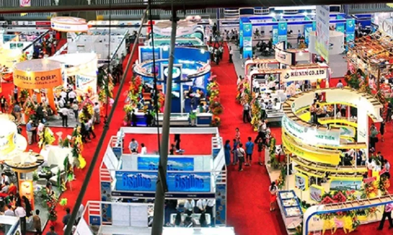 Hơn 316 tỷ đồng lan tỏa yêu thương tại Hội chợ Mùa Thu 2025