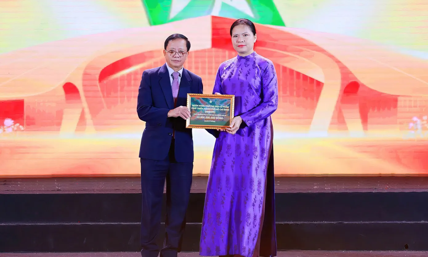 HDBank chung tay cùng Chính phủ hỗ trợ đồng bào vùng bão lũ