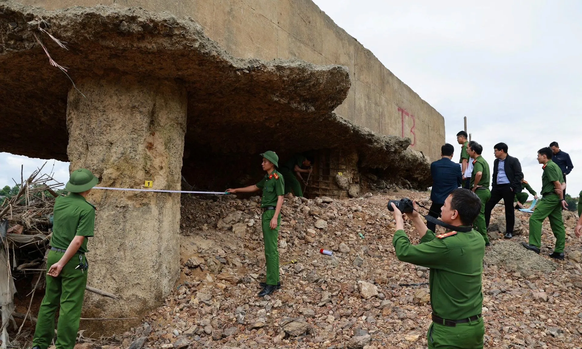 cau-song-lo-051125-2