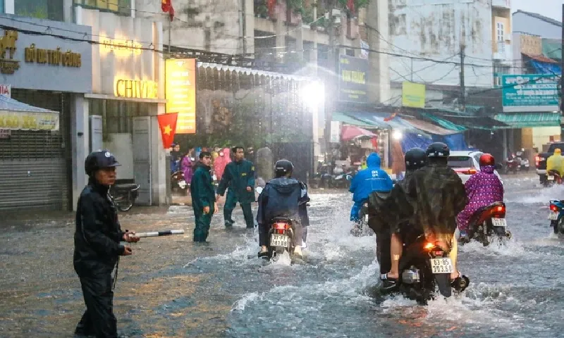 TPHCM triển khai khẩn các biện pháp ứng phó bão Kalmaegi (bão số 13)