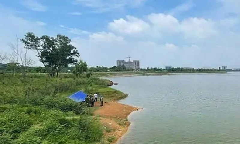 Phát hiện thi thể nghi của người tự gây thương tích ở cầu Sài Gòn