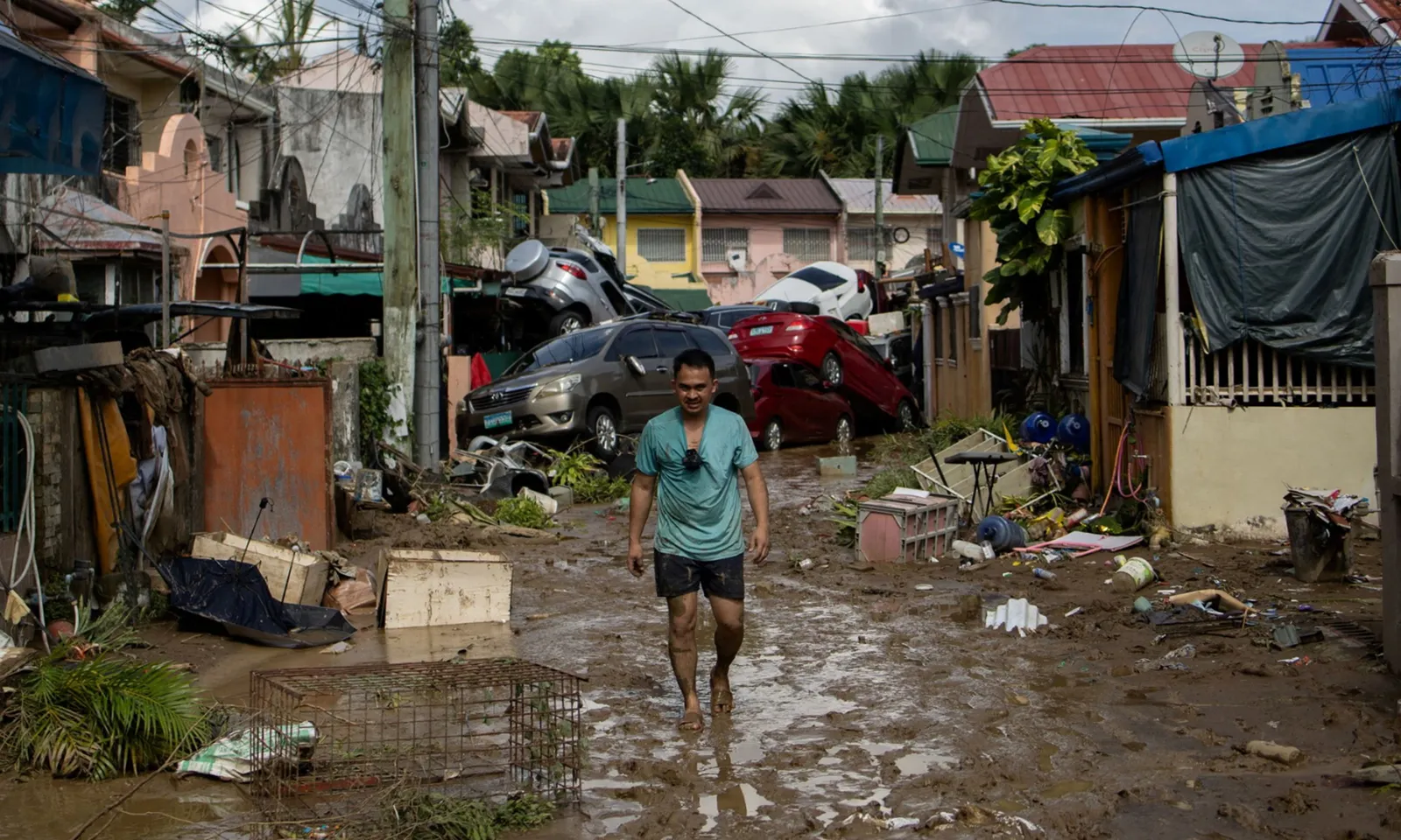 Philippines ban bố tình trạng khẩn cấp do số người chết do bão Kalmaegi vượt quá 100