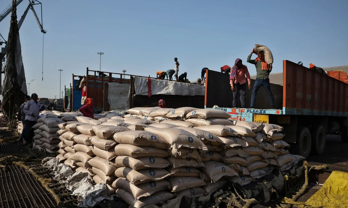 Ấn Độ dự kiến tăng gấp đôi hạn ngạch xuất khẩu đường do dư cung trong nước