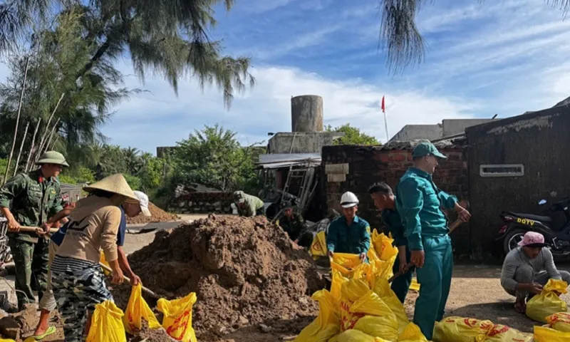 Gia Lai khẩn trương di dời toàn bộ người dân khỏi vùng nguy hiểm trước bão số 13 