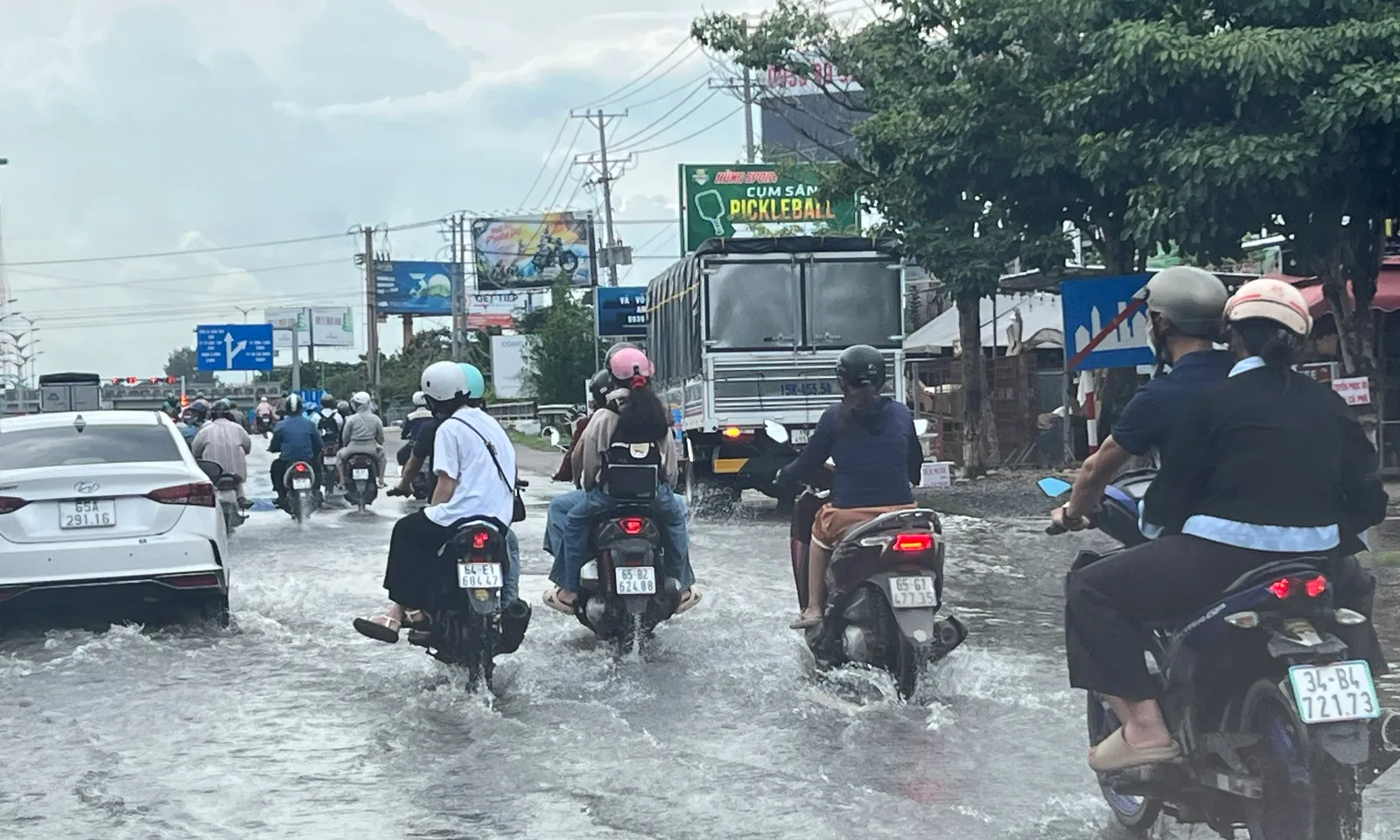 Đồng bằng sông Cửu Long đối mặt nguy cơ ngập sâu do triều cường và lũ kết hợp