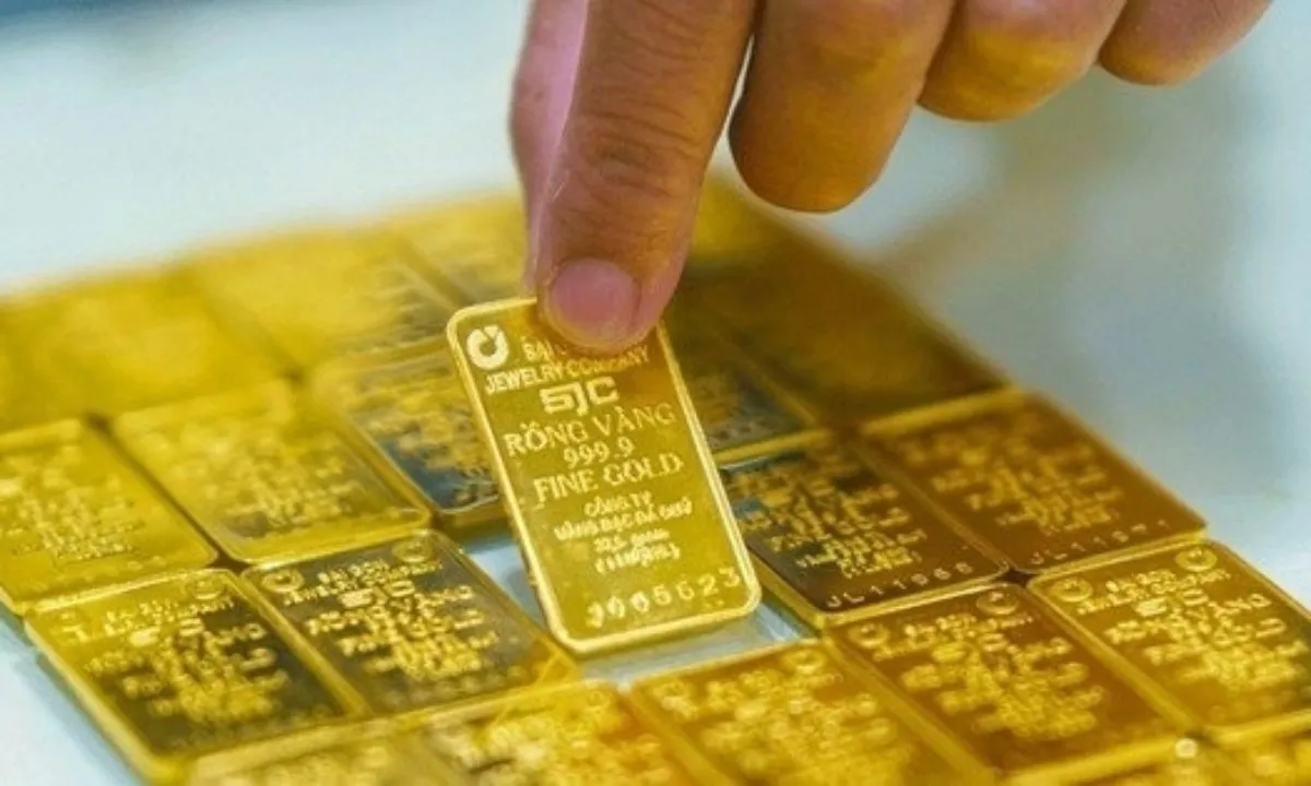Giá vàng trong nước “neo đỉnh”
