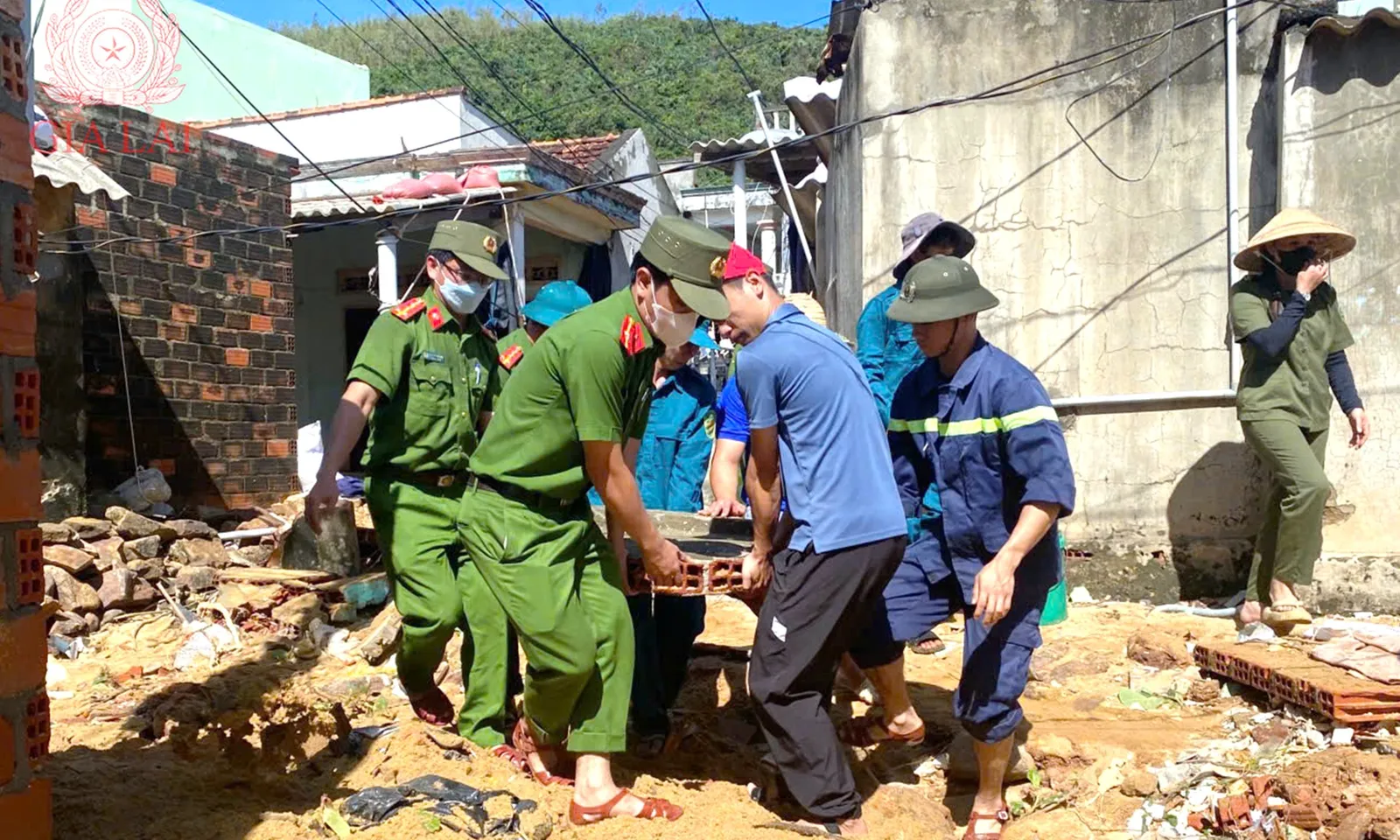 Hoàn thành khắc phục các cơ sở giáo dục, y tế bị thiệt hại do bão, lũ trước ngày 10/11