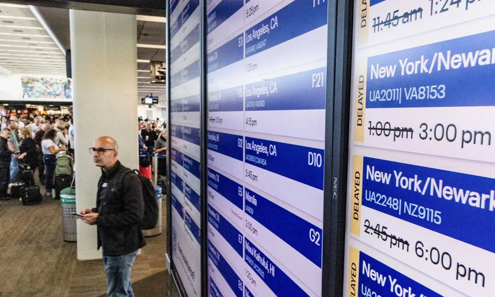 Hàng không Mỹ cắt giảm chuyến bay vì chính phủ đóng cửa, hơn 3 triệu hành khách bị ảnh hưởng