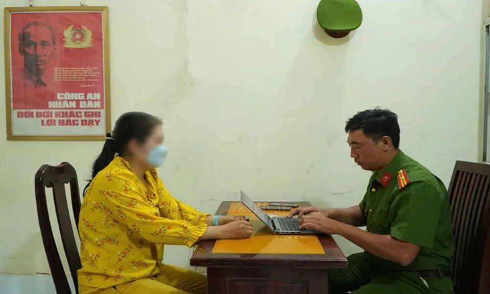 Người phụ nữ đăng Facebook “xịt thuốc mê” bị công an mời làm việc