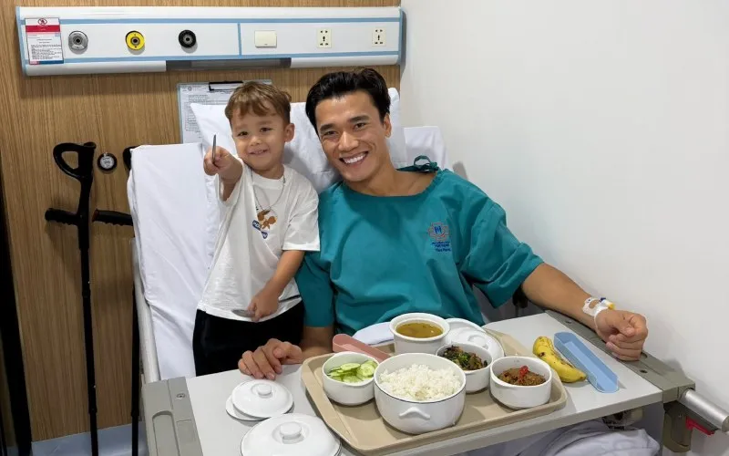 Thủ thành Bùi Tiến Dũng phẫu thuật thành công