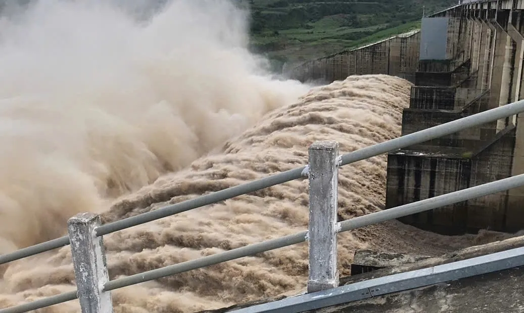 20 hồ thủy điện đồng loạt xả lũ điều tiết sau bão Kalmaegi 
