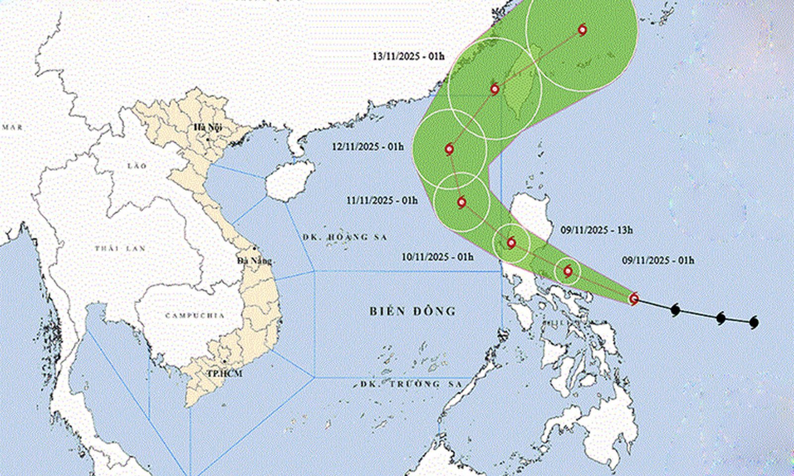 Bão Fung-wong mạnh cấp 15 đang tiến nhanh vào Biển Đông, sóng cao đến 10m
