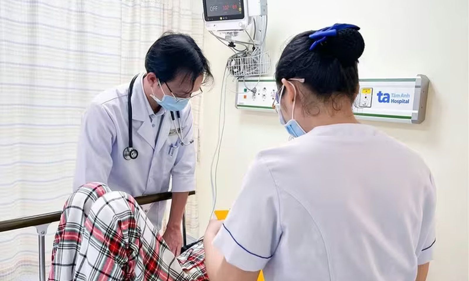 162 người nhập viện vì bánh mì: Cảnh báo nghiêm trọng về an toàn thực phẩm