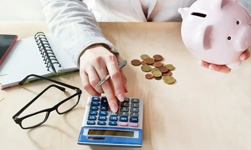 Tiết kiệm kiểu sai lầm: Nhiều người trung niên tưởng giữ được tiền nhưng đang nghèo dần đi