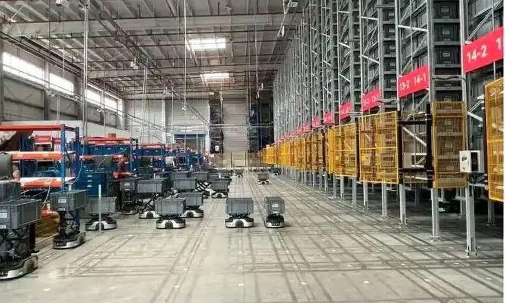 Trung Quốc xây siêu nhà máy robot thông minh