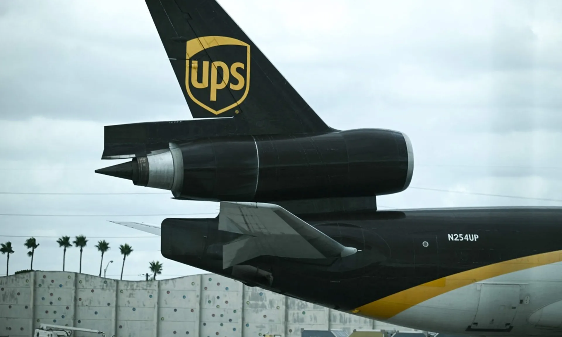 ups-101125