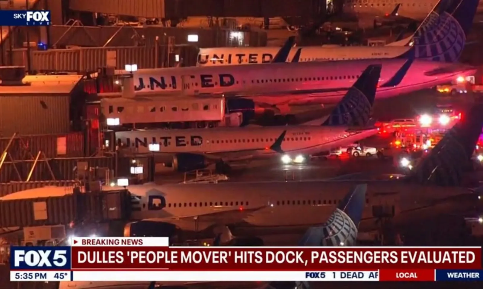 Mỹ: Phòng chờ di động tại sân bay bị sập, 18 người nhập viện