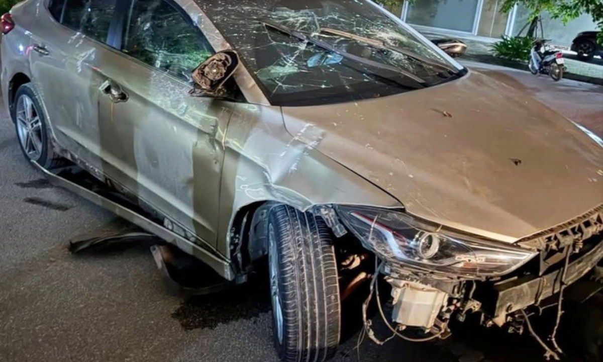 Nguyên nhân ô tô lao điên loạn vào đám đông trong đêm