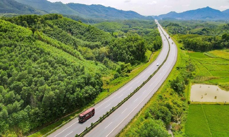 Thí điểm phân làn, điều chỉnh tốc độ trên cao tốc Nội Bài – Lào Cai để giảm ùn tắc