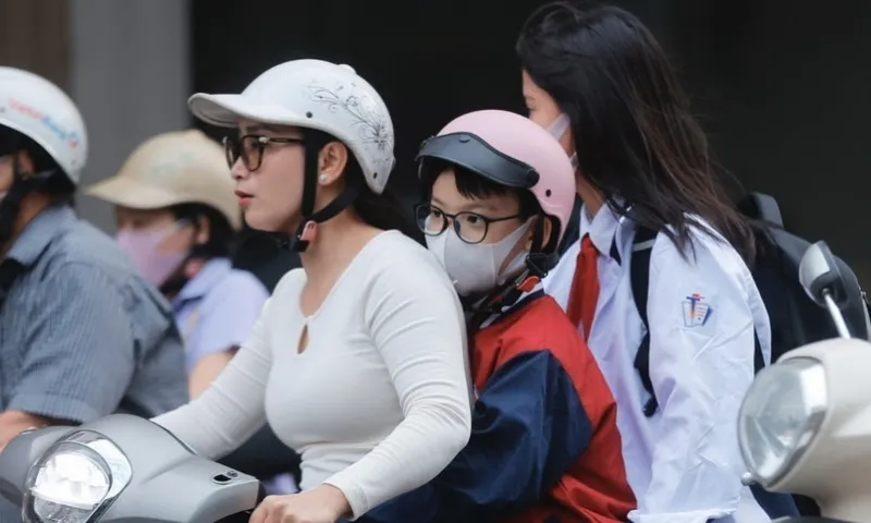 Bắc Bộ rét sớm, Nam Bộ chiều tối có mưa dông