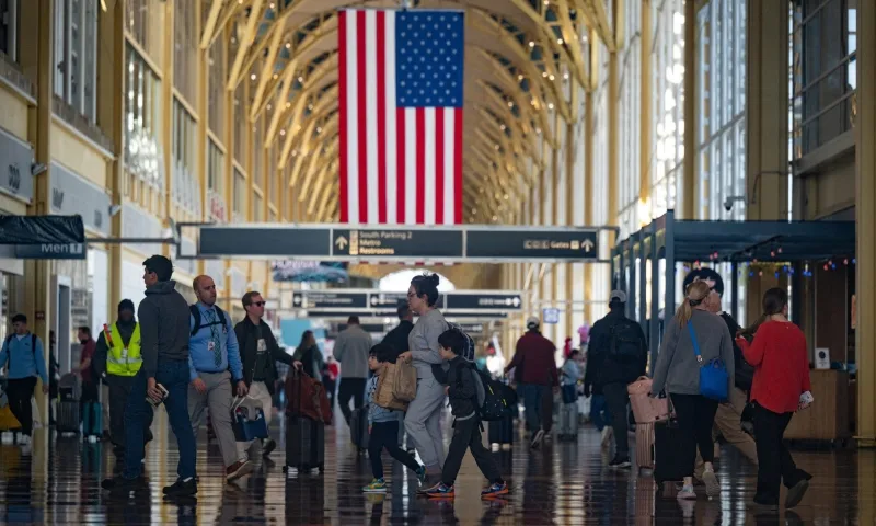 Thị trường khởi sắc khi chính phủ Mỹ chuẩn bị mở cửa trở lại 