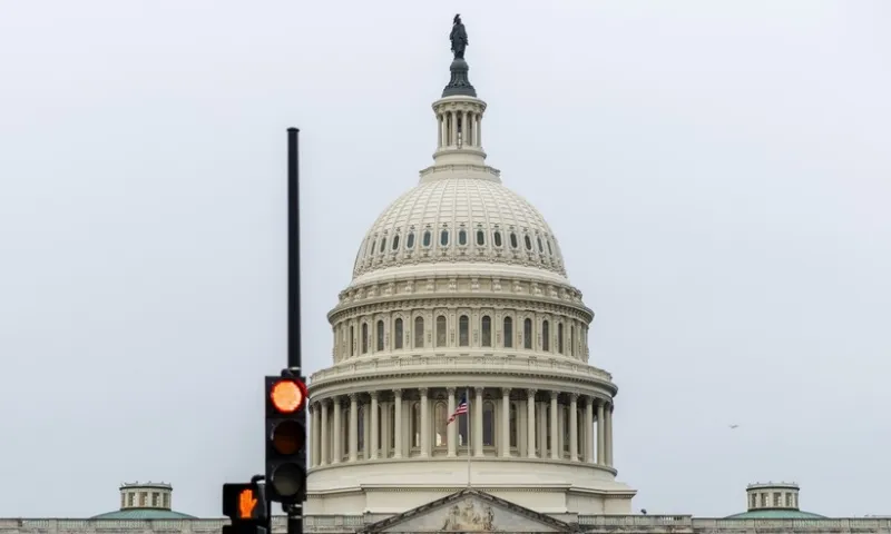 Hạ viện Mỹ thông qua dự luật mở cửa lại chính phủ