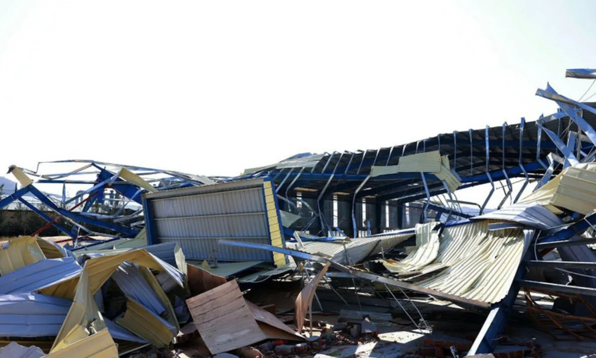 Thủ tướng: Không để người dân thiếu nơi khám bệnh, học sinh thiếu trường học sau bão lũ