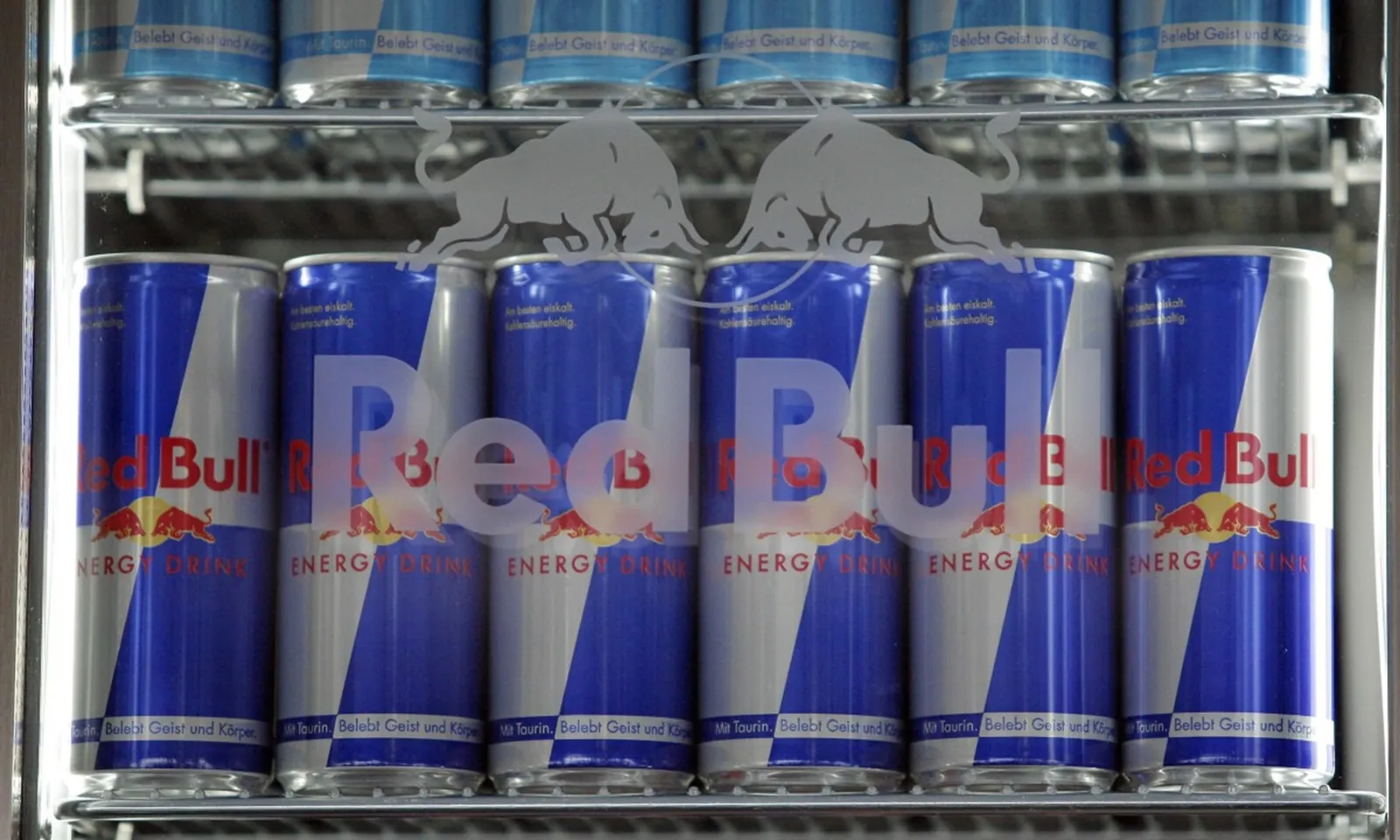 Nhà sản xuất nước tăng lực Red Bull bị điều tra chống độc quyền tại EU