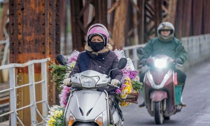 Không khí lạnh mạnh tràn xuống miền Bắc