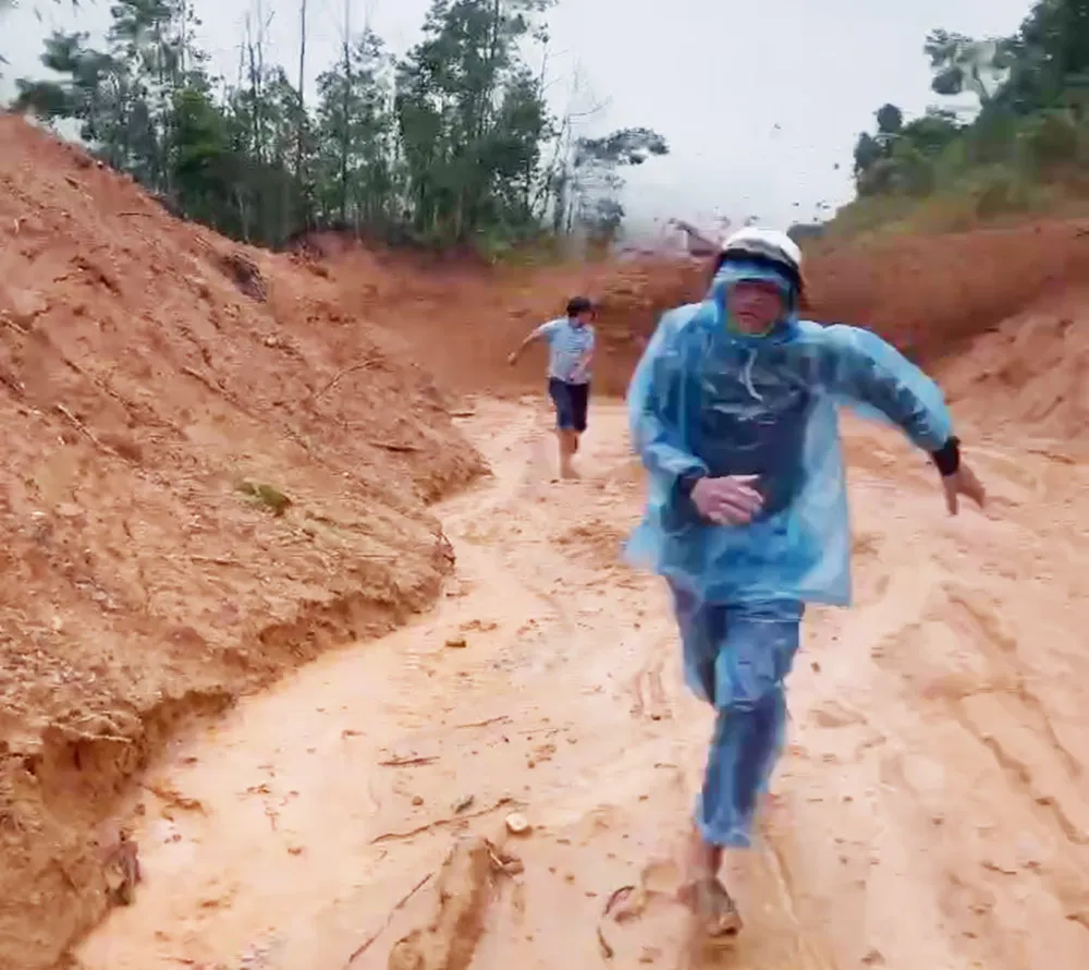 1-17632854315211011680772