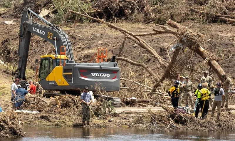 Mưa lớn do “dòng sông khí quyển” gây cảnh báo lũ lụt tại Nam California