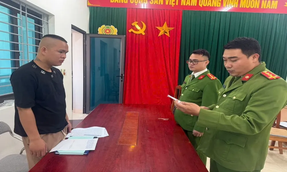 Mâu thuẫn “bảo kê máy gặt”, cháu mang dao chém chú