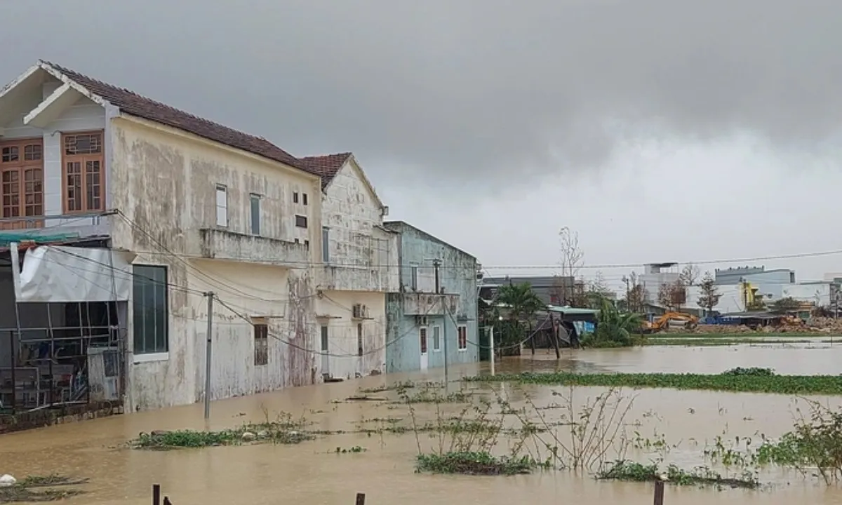 Gia Lai giao các trường căn cứ diễn biến mưa lũ cho học sinh nghỉ học