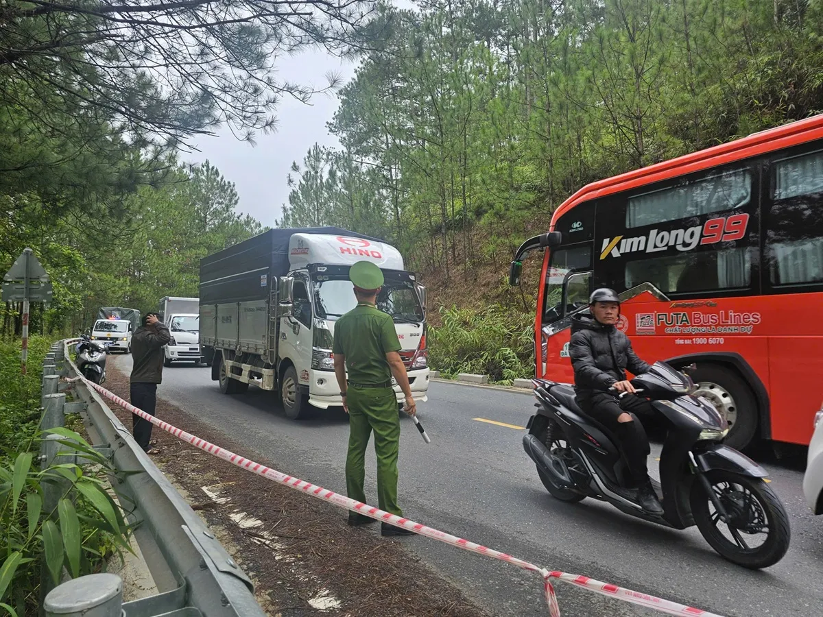 z7236876746735066db01a2d5673928e78f25ffd0cfb47-17634527194341351739227