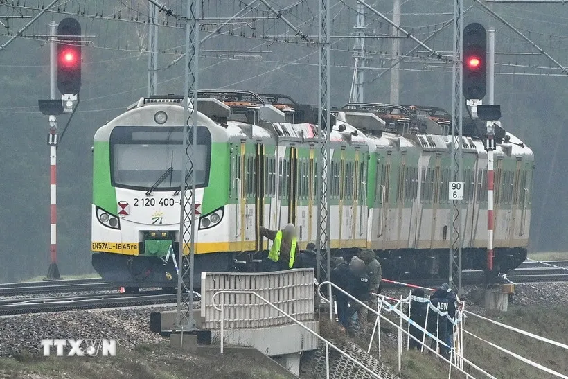 ba-lan-tang-cuong-dieu-tra-sau-cac-vu-pha-hoai-nghi-nham-vao-tuyen-duong-sat-chien-luoc