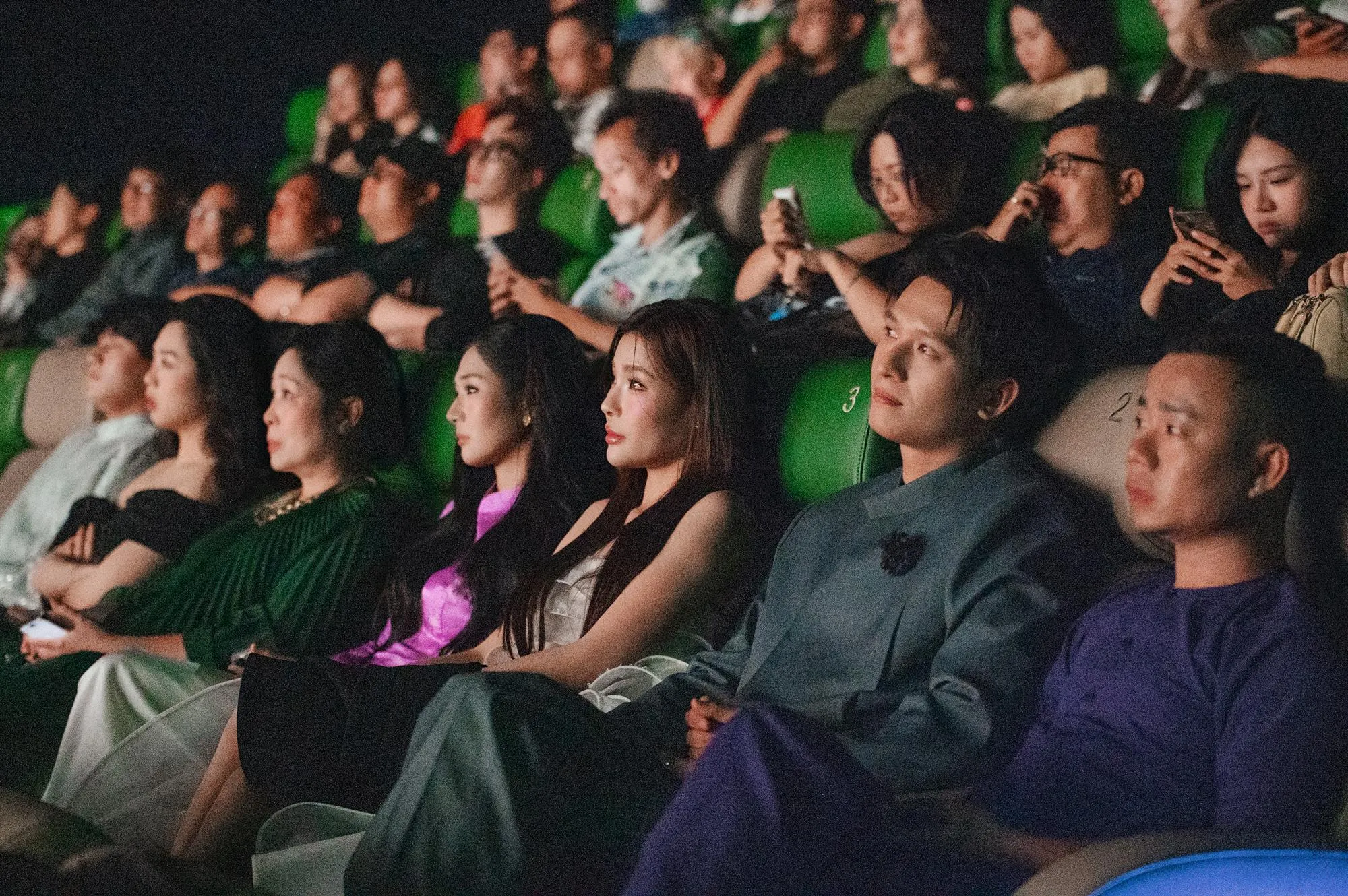 0036CVCC  KIENGCAN STUDIO 