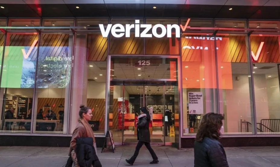 Verizon bước vào đợt cắt giảm sâu nhất lịch sử để giành lại đà tăng trưởng