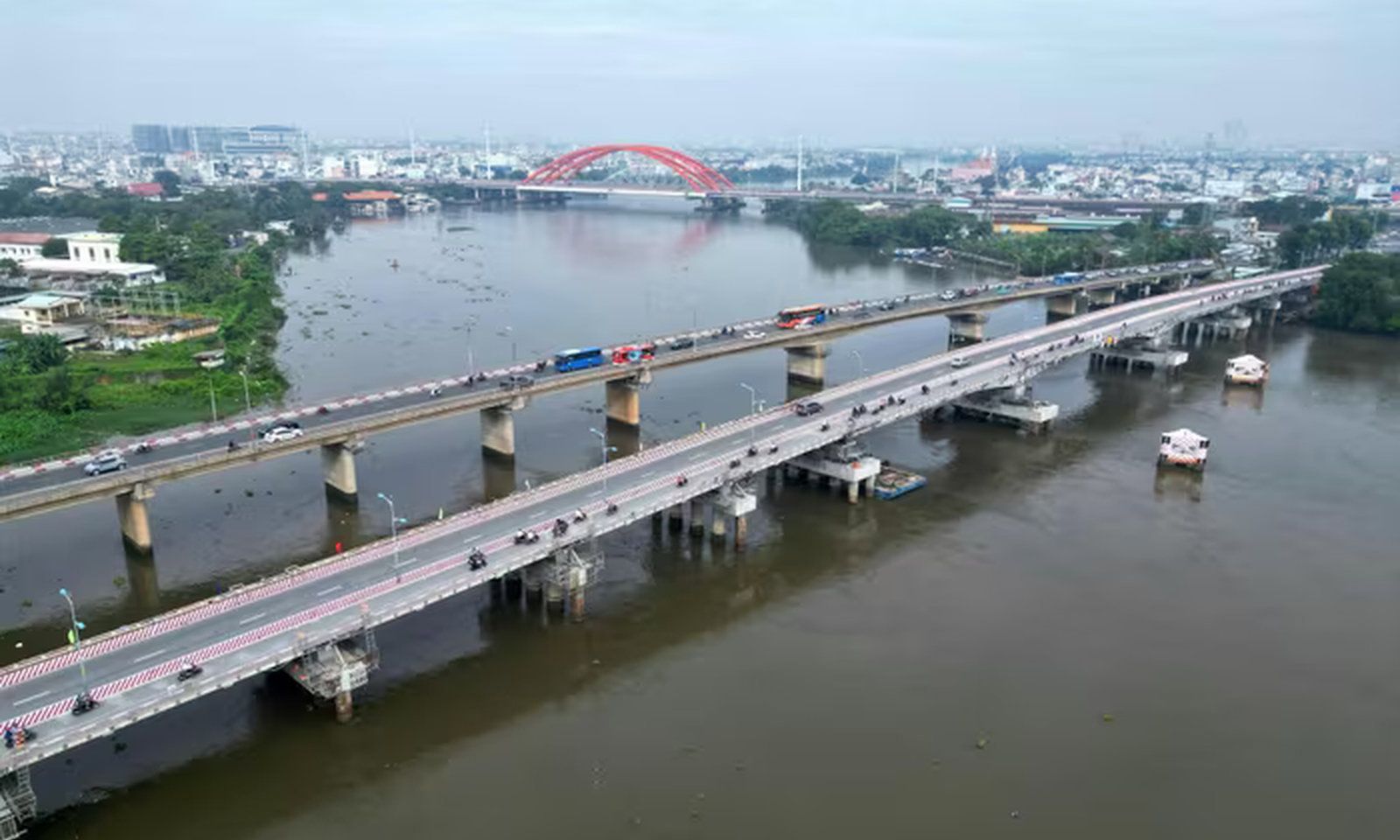 Cầu Bình Triệu 1 thông xe sau nâng tĩnh không, giảm áp lực cửa ngõ đông bắc