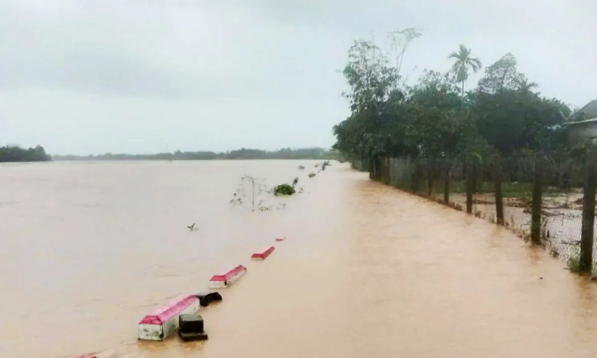 lu-tren-song-thach-han-dang-cao-vung-thap-trung-bi-ngap-lut-8412970-2