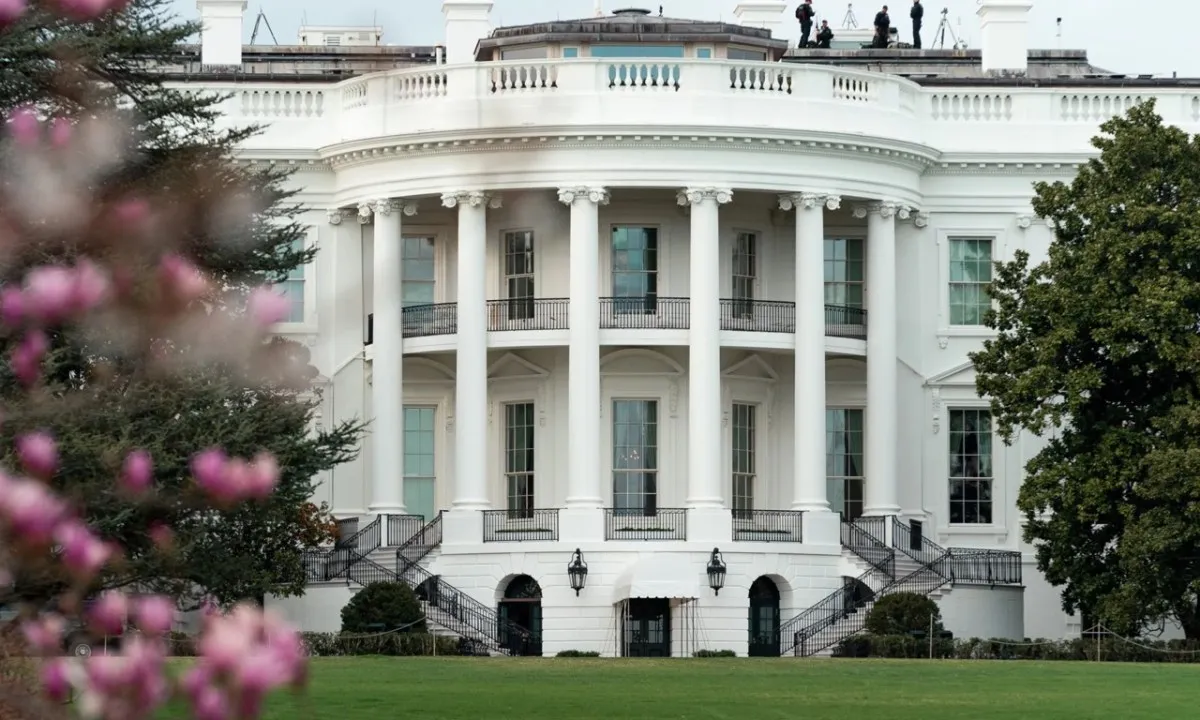 Thuế quan dưới “lưỡi dao” Tòa Tối cao: Ông Trump chuẩn bị kịch bản mới