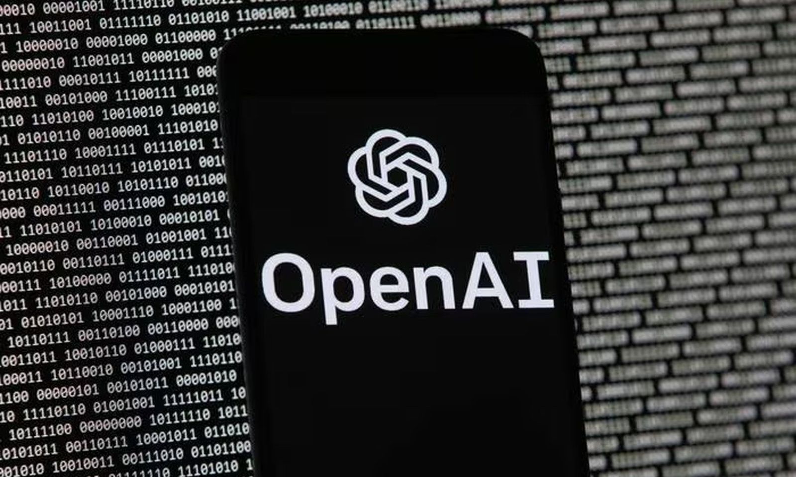 OpenAI bắt tay Foxconn mở rộng sản xuất phần cứng cho trung tâm dữ liệu AI