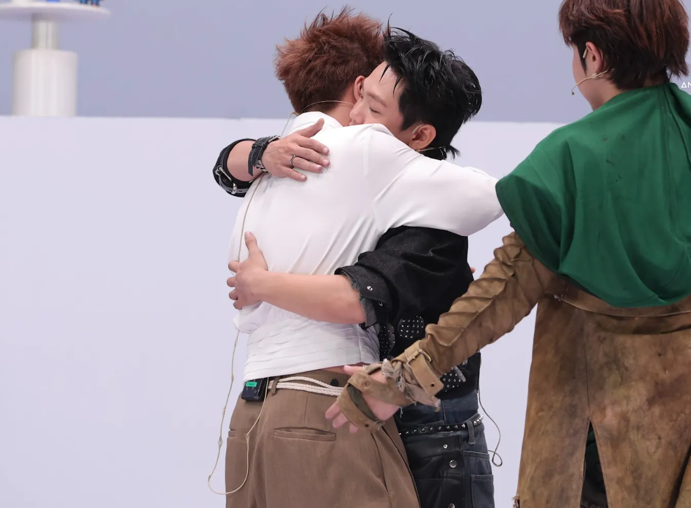 Screenshot 2025-11-23 232022