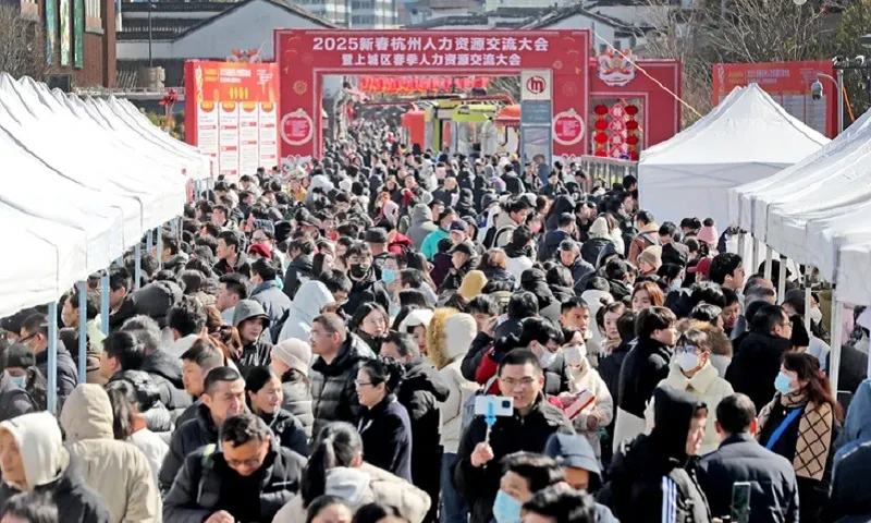 Hội chợ việc làm tại Hàng Châu, tỉnh Chiết Giang, Trung Quốc 8225 - Ảnh CHINA DAILY