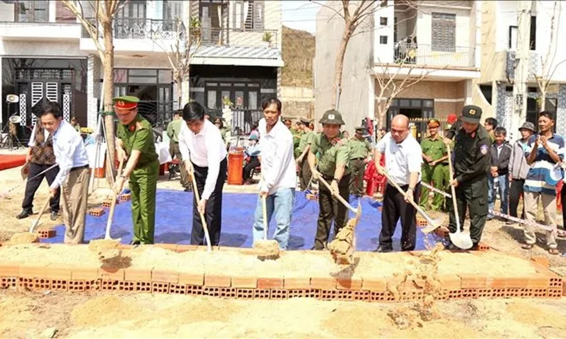 Khởi công xây dựng nhà cho các hộ dân bị thiệt hại do bão số 13 tại Gia Lai