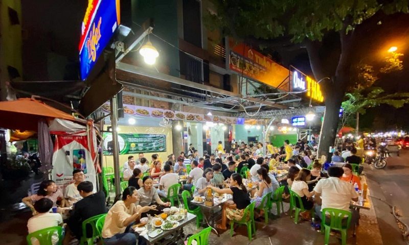  Phố ốc Vĩnh Khánh vào danh sách 31 con đường hấp dẫn nhất thế giới 2025